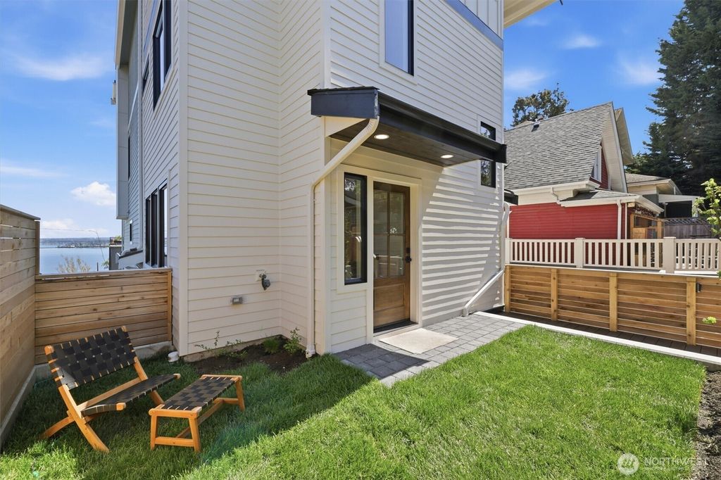 Photo of 909 32nd Avenue S #B, Seattle, WA 98144 (MLS # 2521232)