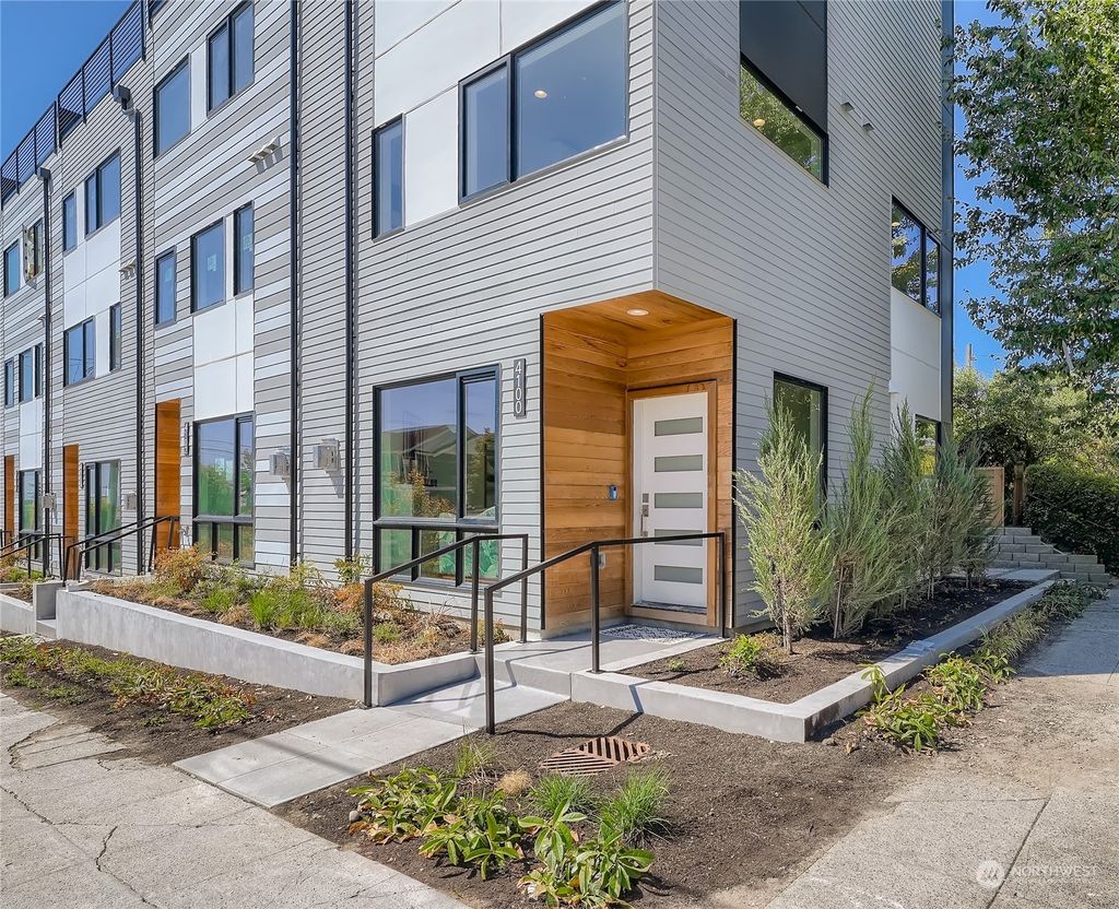 Photo of 4100 SW Morgan Street, Seattle, WA 98136 (MLS # 2030392)