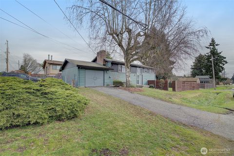 Photo of 14804 12th Avenue SW, Burien, WA 98166 (MLS # 2485444)