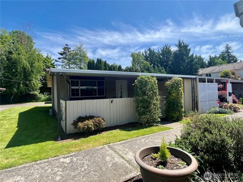 Photo of 750 Marion Lane SE, Puyallup, WA 98372 (MLS # 2527719)