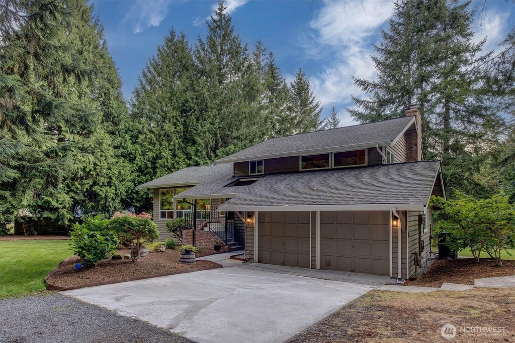 Photo of 15724 168th Avenue NE, Woodinville, WA 98072 (MLS # 2579411)