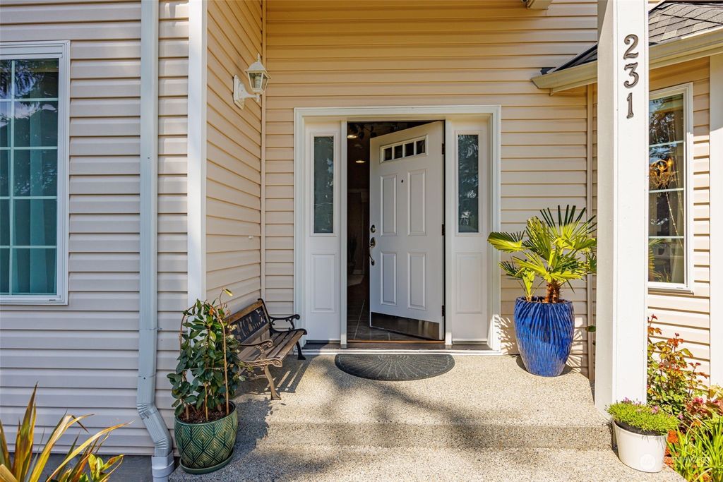 Photo of 231 78th Place SW, Everett, WA 98203 (MLS # 2063208)