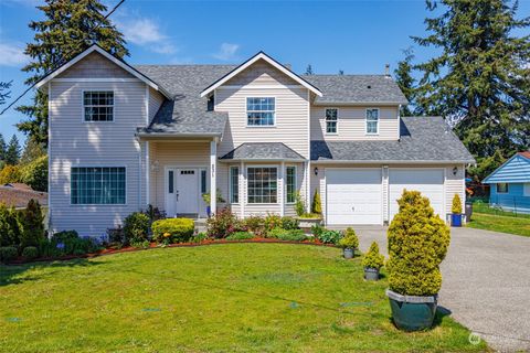 Photo of 231 78th Place SW, Everett, WA 98203 (MLS # 2063208)