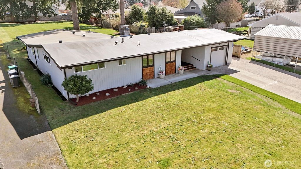 Photo of 8021 47th Avenue NE, Marysville, WA 98270 (MLS # 2502236)