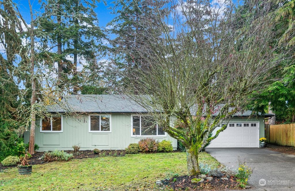 Photo of 16156 139th Place SE, Renton, WA 98058 (MLS # 2305927)