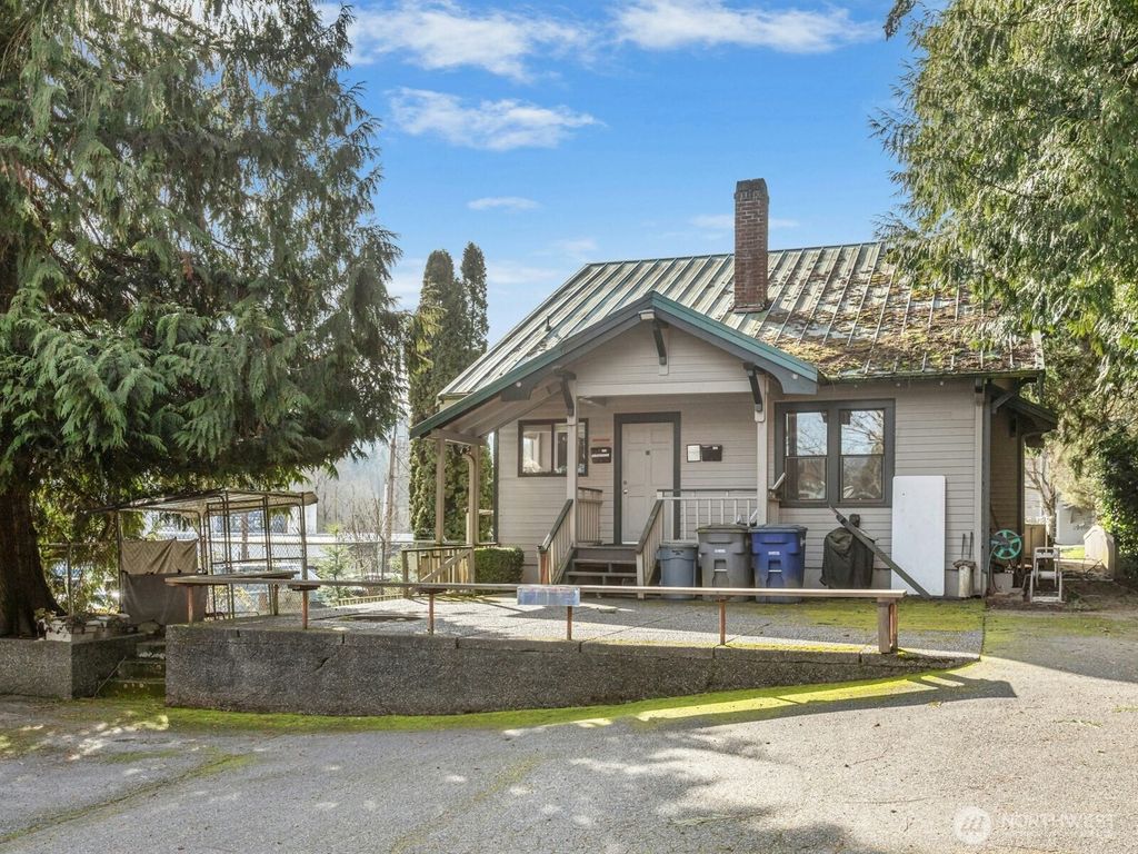 Photo of 9606 NE 180th Street, Bothell, WA 98011 (MLS # 2345265)