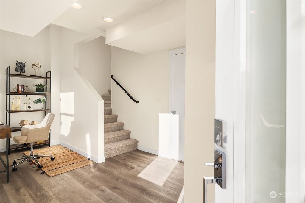 Photo of 15612 8th Avenue SW #107, Burien, WA 98166 (MLS # 2019433)
