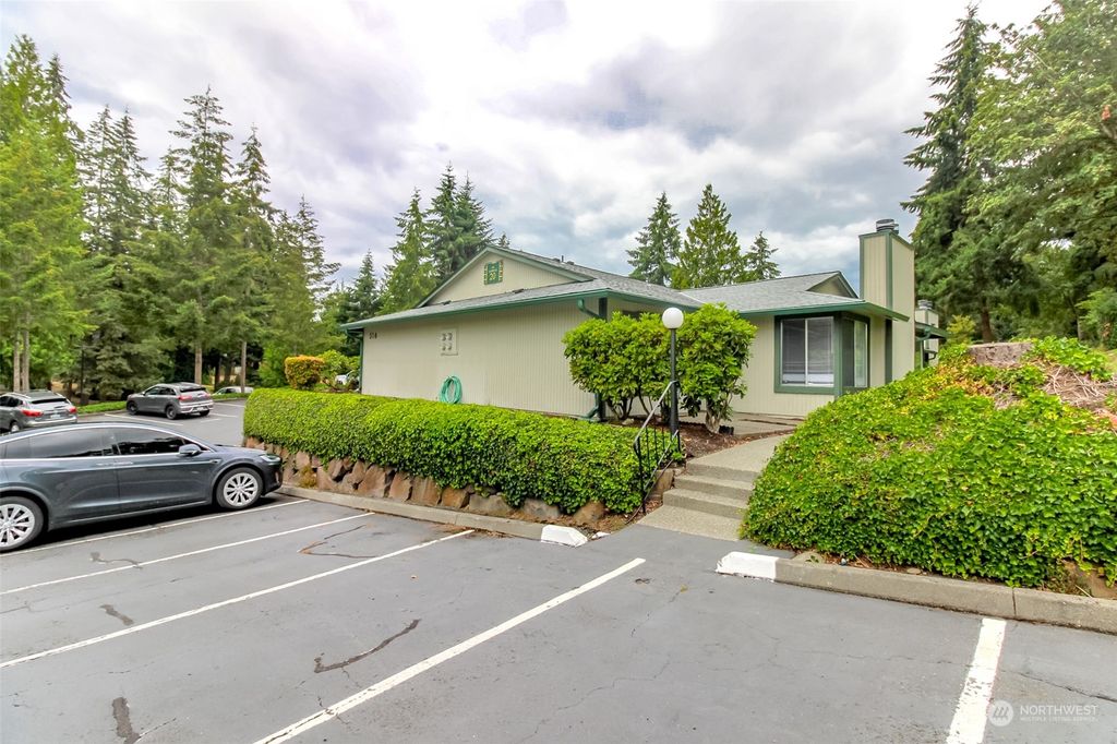 Photo of 516 S 325th Street #20H, Federal Way, WA 98003 (MLS # 2282645)