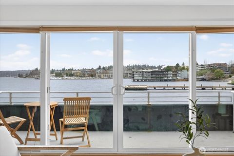 Photo of 733 Lake Street S #104, Kirkland, WA 98033 (MLS # 2513519)