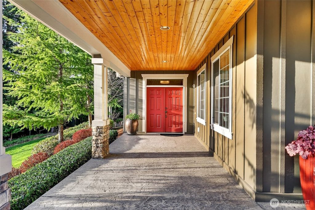 Photo of 16430 SE 61st Place, Bellevue, WA 98006 (MLS # 2499886)