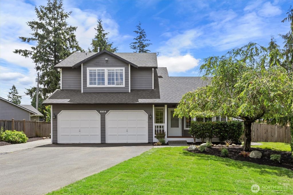 Photo of 6104 44th Place NE, Marysville, WA 98270 (MLS # 2538345)