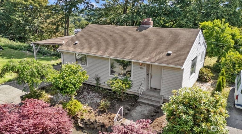 Photo of 336 25th Avenue E, Seattle, WA 98112 (MLS # 2512215)