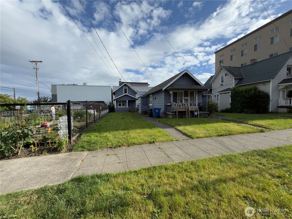 Photo of 1409 NW 54th Street, Seattle, WA 98107 (MLS # 2536370)