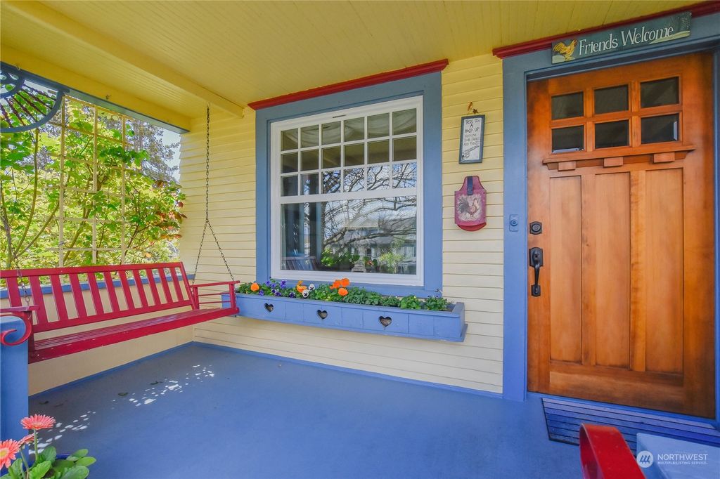 Photo of 1426 Oakes Avenue, Everett, WA 98201 (MLS # 2230666)