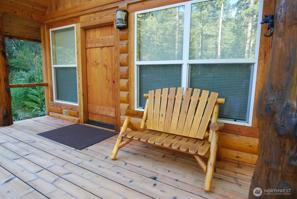 Photo of 277 Skate Creek Road N, Ashford, WA 98304 (MLS # 2542256)
