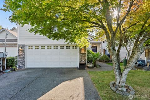 Photo of 10325 Whitman Avenue SW, Lakewood, WA 98499 (MLS # 2425325)
