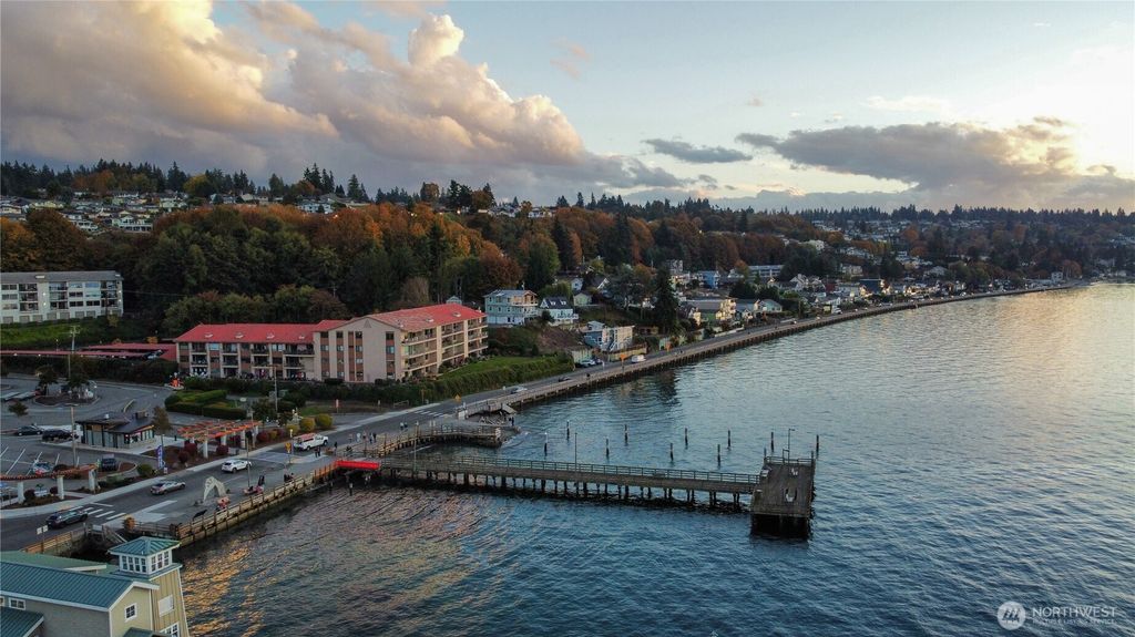 Photo of 28303 Sound View Drive S #303, Des Moines, WA 98198 (MLS # 2447290)