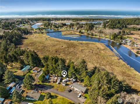 27 Cole Street Copalis Beach WA 98535
