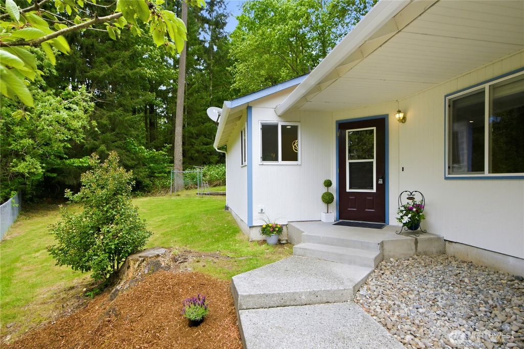 Photo of 18223 145th Court NE, Woodinville, WA 98072 (MLS # 2523716)