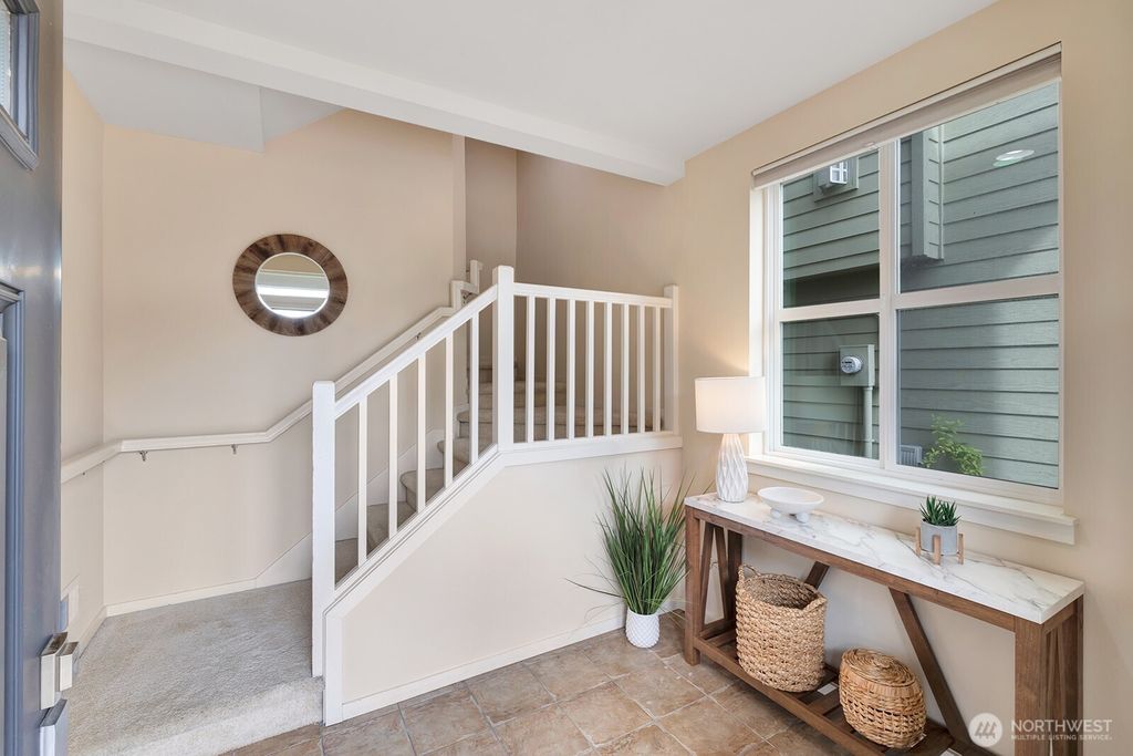 Photo of 571 Mountain View Lane NW, Issaquah, WA 98027 (MLS # 2395923)