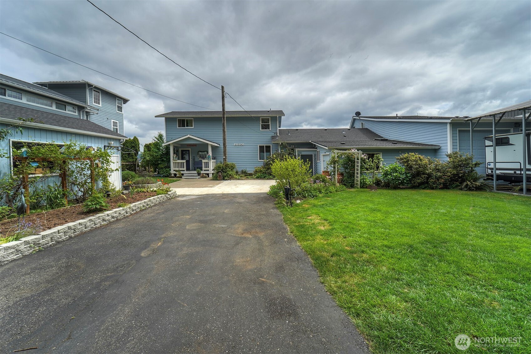 40590 N US Hwy 101