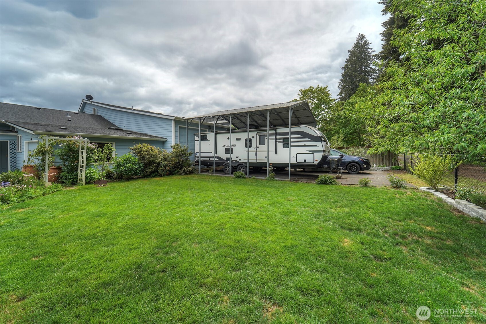 40590 N US Hwy 101