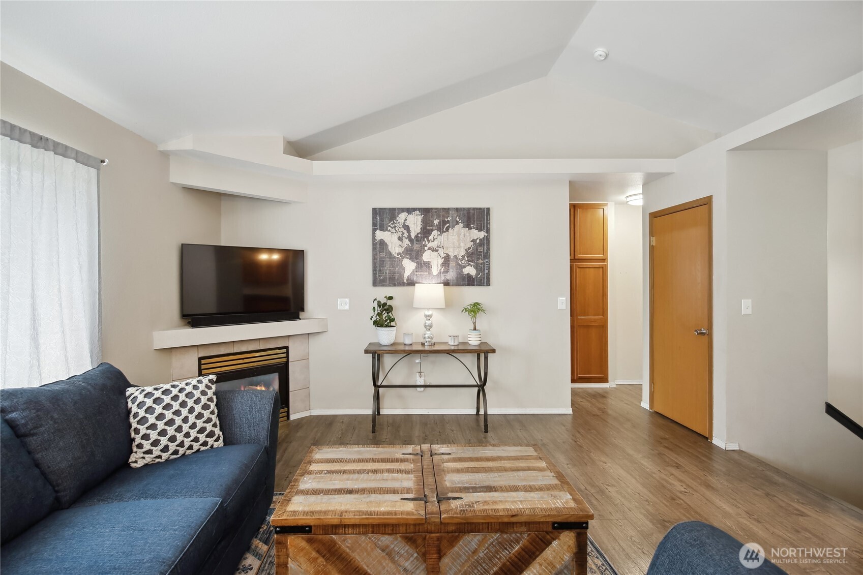 1114 E 57th Street