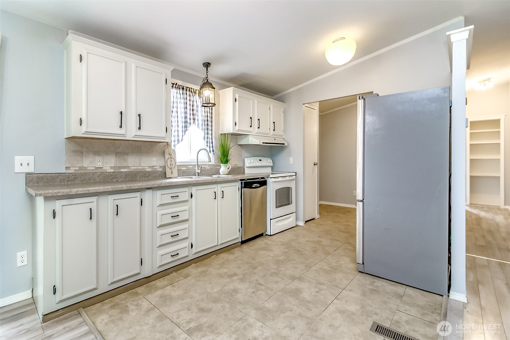 Yelm, Washington 98597, United States, 3 Bedrooms Bedrooms, ,2 BathroomsBathrooms,Residential,Pending,106598