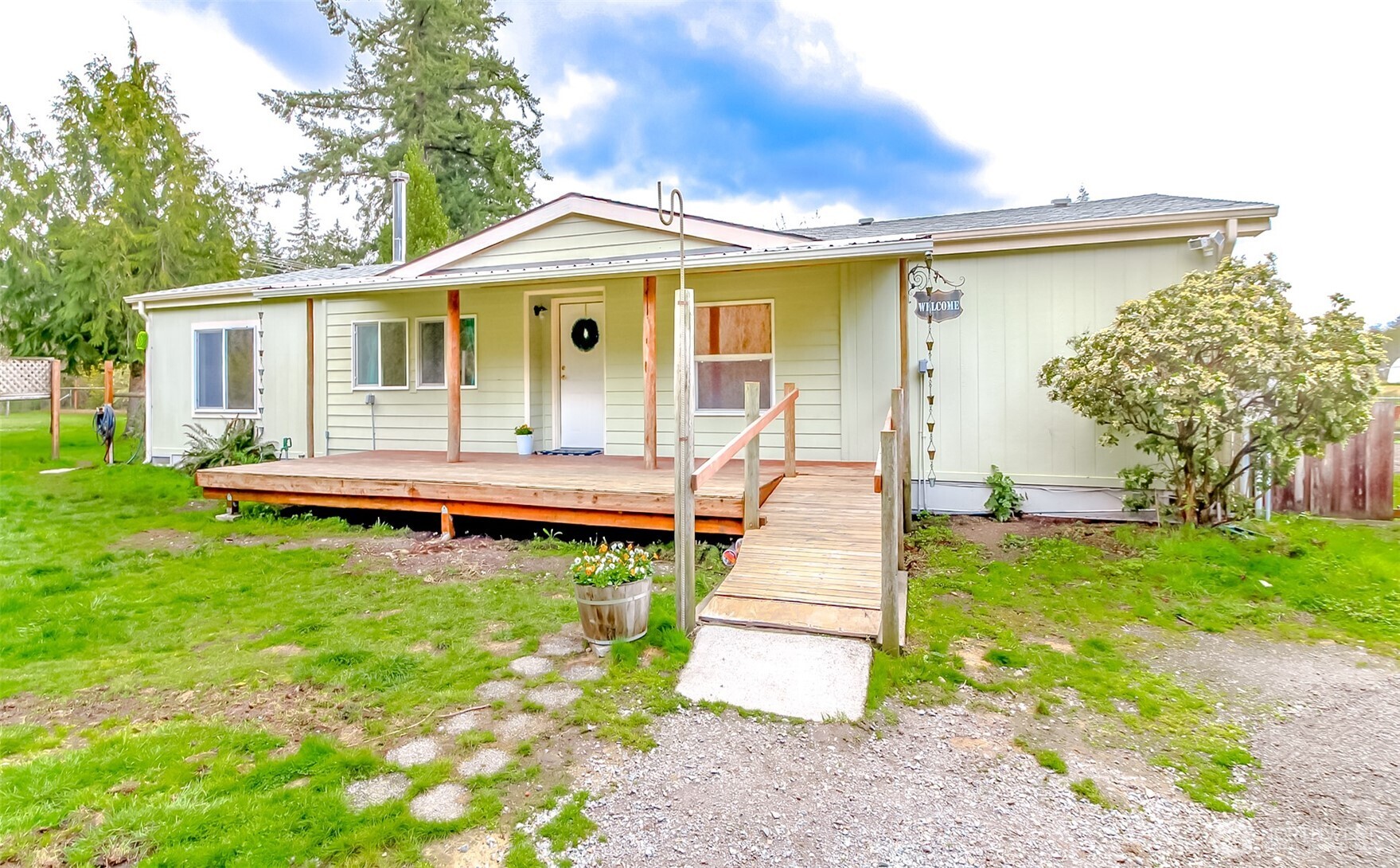 Yelm, Washington 98597, United States, 3 Bedrooms Bedrooms, ,2 BathroomsBathrooms,Residential,Pending,106598