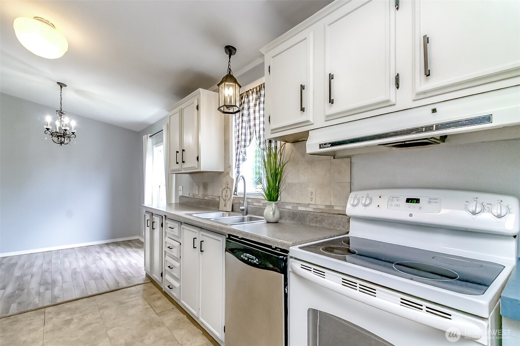 Yelm, Washington 98597, United States, 3 Bedrooms Bedrooms, ,2 BathroomsBathrooms,Residential,Pending,106598