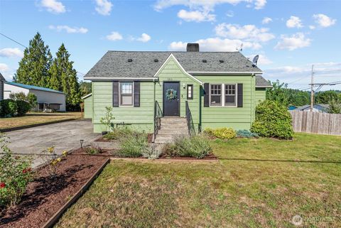 Photo of 181 Beacon Hill Drive, Longview, WA 98632 (MLS # 2422081)