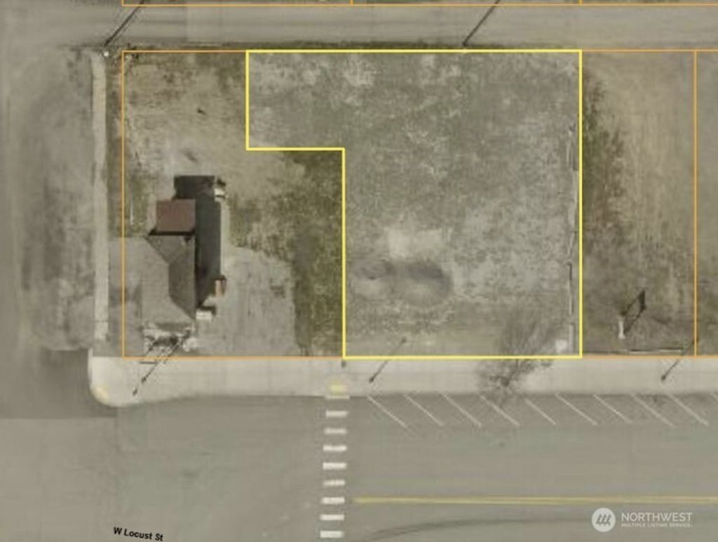 Photo of 123 W Locust St St, Waterville, WA 98858 (MLS # 2458841)