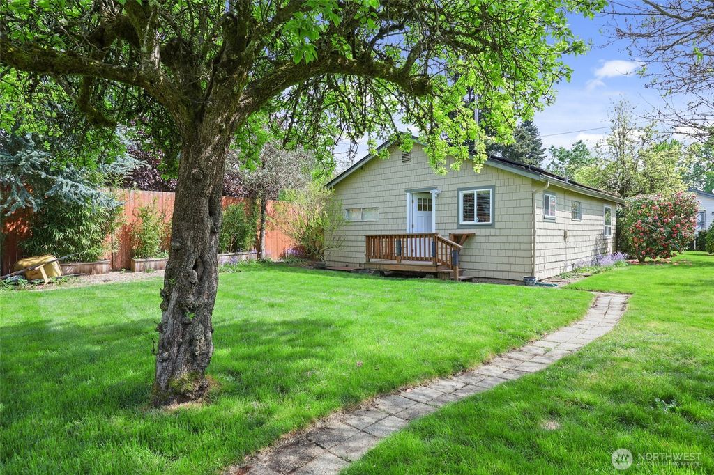 Photo of 1626 Bigelow Avenue NE, Olympia, WA 98506 (MLS # 2517312)