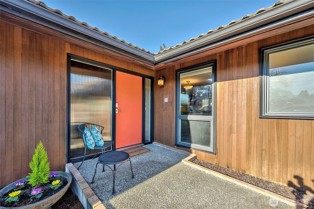 Photo of 1419 179th Place NE, Bellevue, WA 98008 (MLS # 2469974)