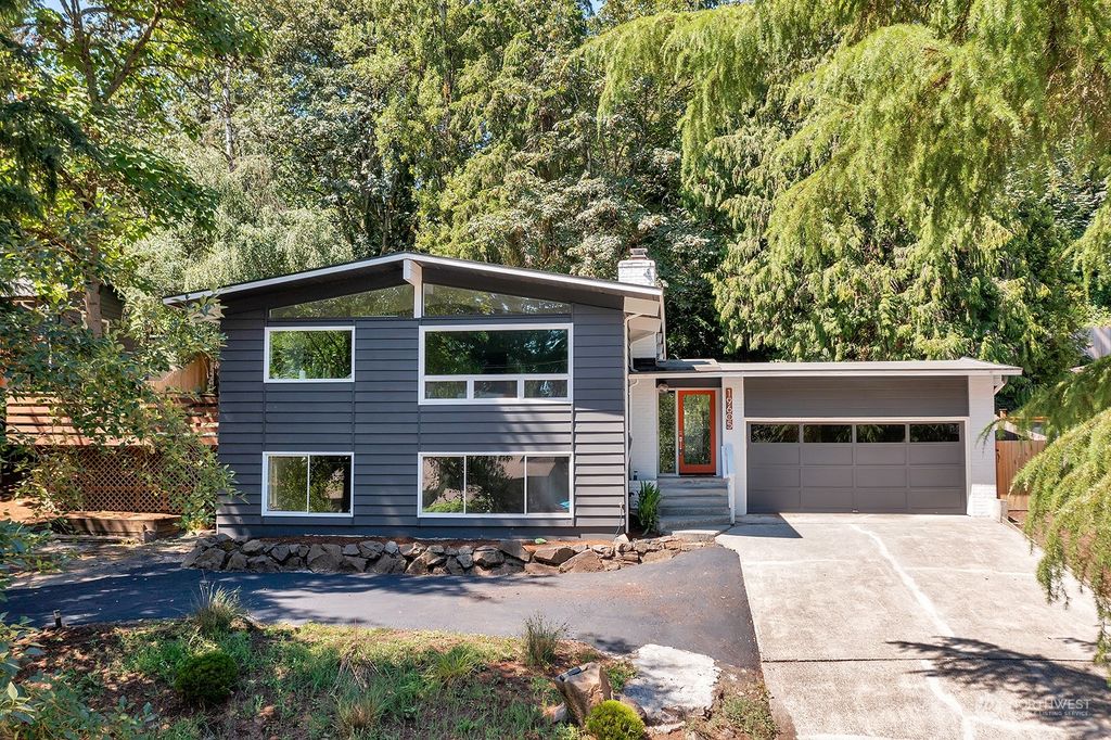 Photo of 19605 66th Place NE, Kenmore, WA 98028 (MLS # 2133434)