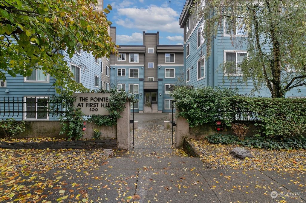 Photo of 300 10th Avenue #B402, Seattle, WA 98122 (MLS # 2177227)