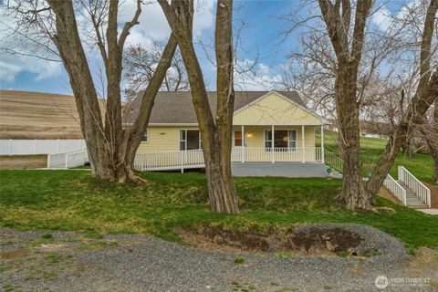 Photo of 315 Thorn Hollow Road, Dayton, WA 99328 (MLS # 2493283)