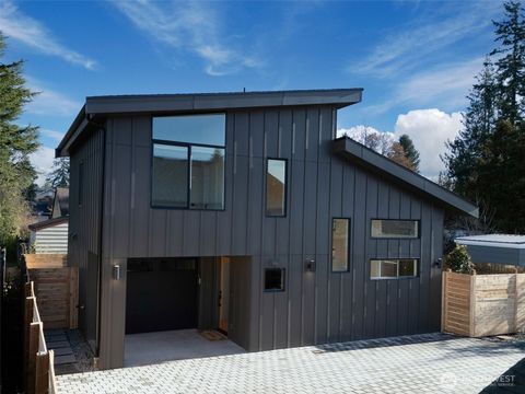 Photo of 11740 Phinney Ave Ave N, Seattle, WA 98133 (MLS # 2461638)