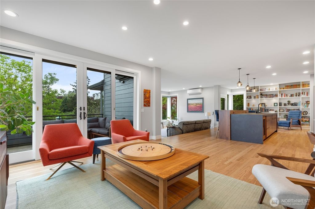 Photo of 1803 Bigelow Avenue N, Seattle, WA 98109 (MLS # 2517539)