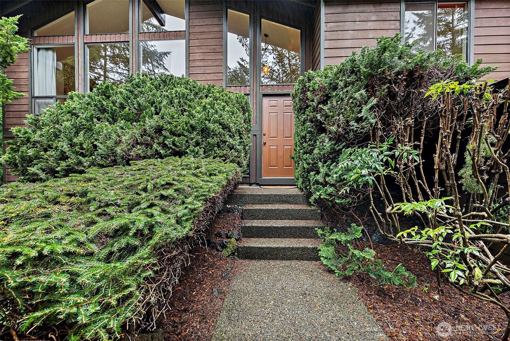 Photo of 1795 SE Auburn Street, Port Orchard, WA 98367 (MLS # 2507734)