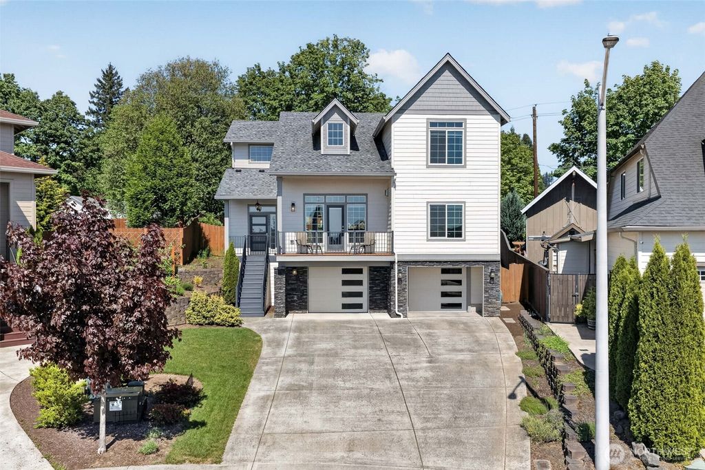 Photo of 1503 Fairway Dr DR, Washougal, WA 98671 (MLS # 2519128)
