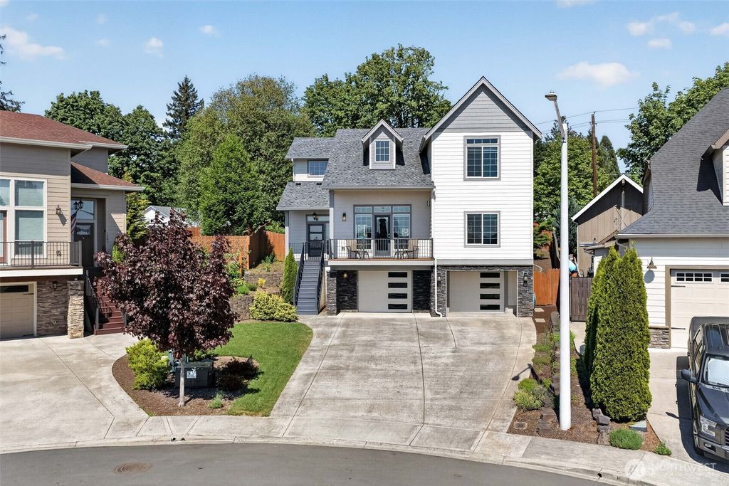 Photo of 1503 Fairway Dr DR, Washougal, WA 98671 (MLS # 2519128)