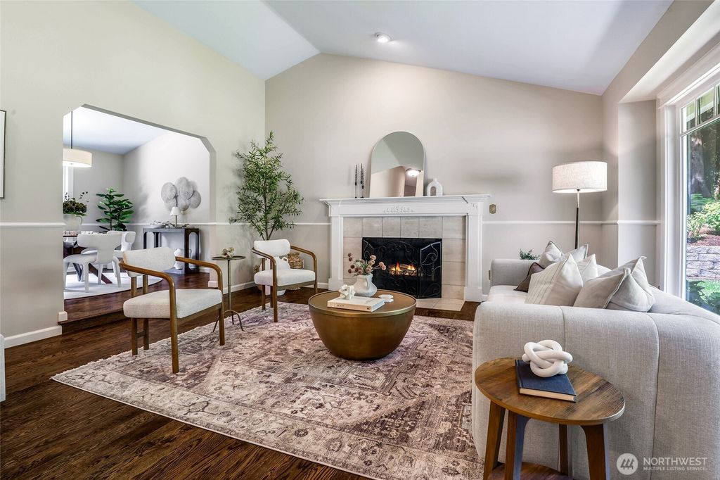 Photo of 14225 248th Place SE, Issaquah, WA 98027 (MLS # 2523979)