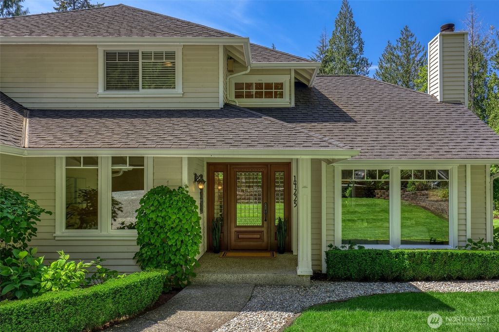 Photo of 14225 248th Place SE, Issaquah, WA 98027 (MLS # 2523979)