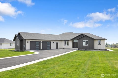 Photo of 5093 Road 7.3 NE, Moses Lake, WA 98837 (MLS # 2511565)