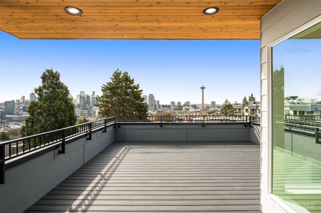Photo of 564 Lee Street, Seattle, WA 98109 (MLS # 2384534)
