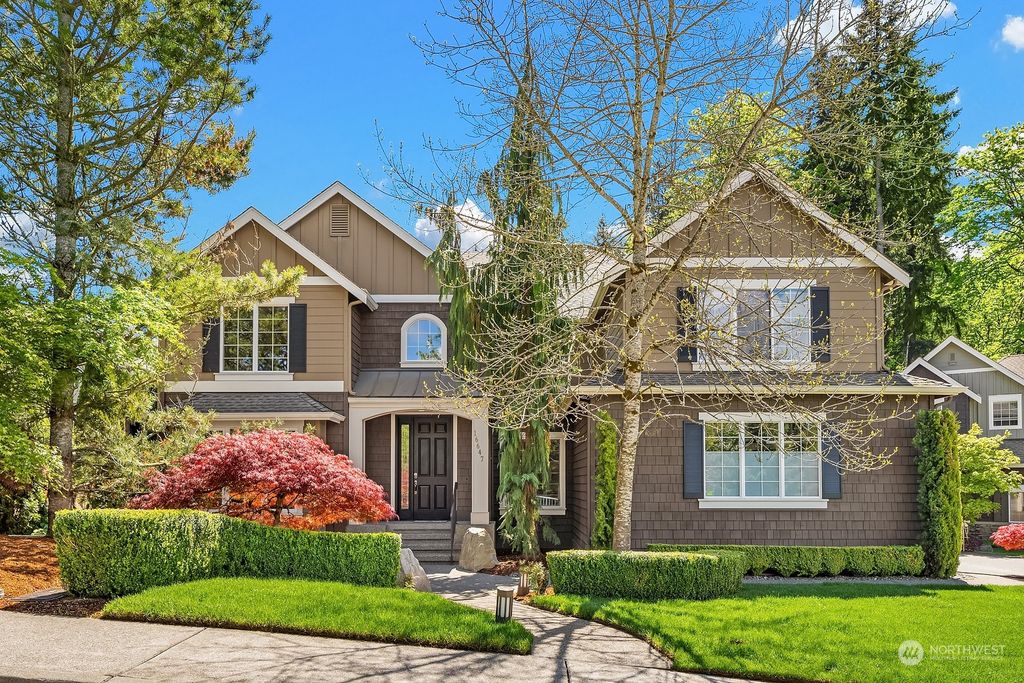 Photo of 16647 SE 70th Street, Bellevue, WA 98006 (MLS # 2235045)