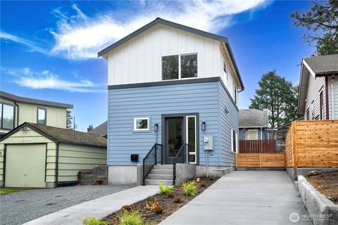 3054 Fairmount Ave SW B Seattle WA 98116