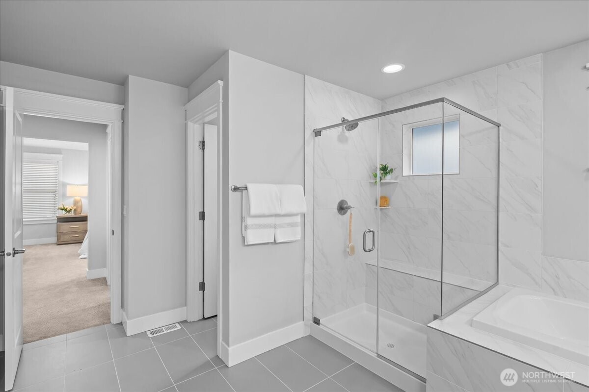 Kirkland, Washington, 98034, United States, 3 Bedrooms Bedrooms, ,3 BathroomsBathrooms,Residential,Active,2032907