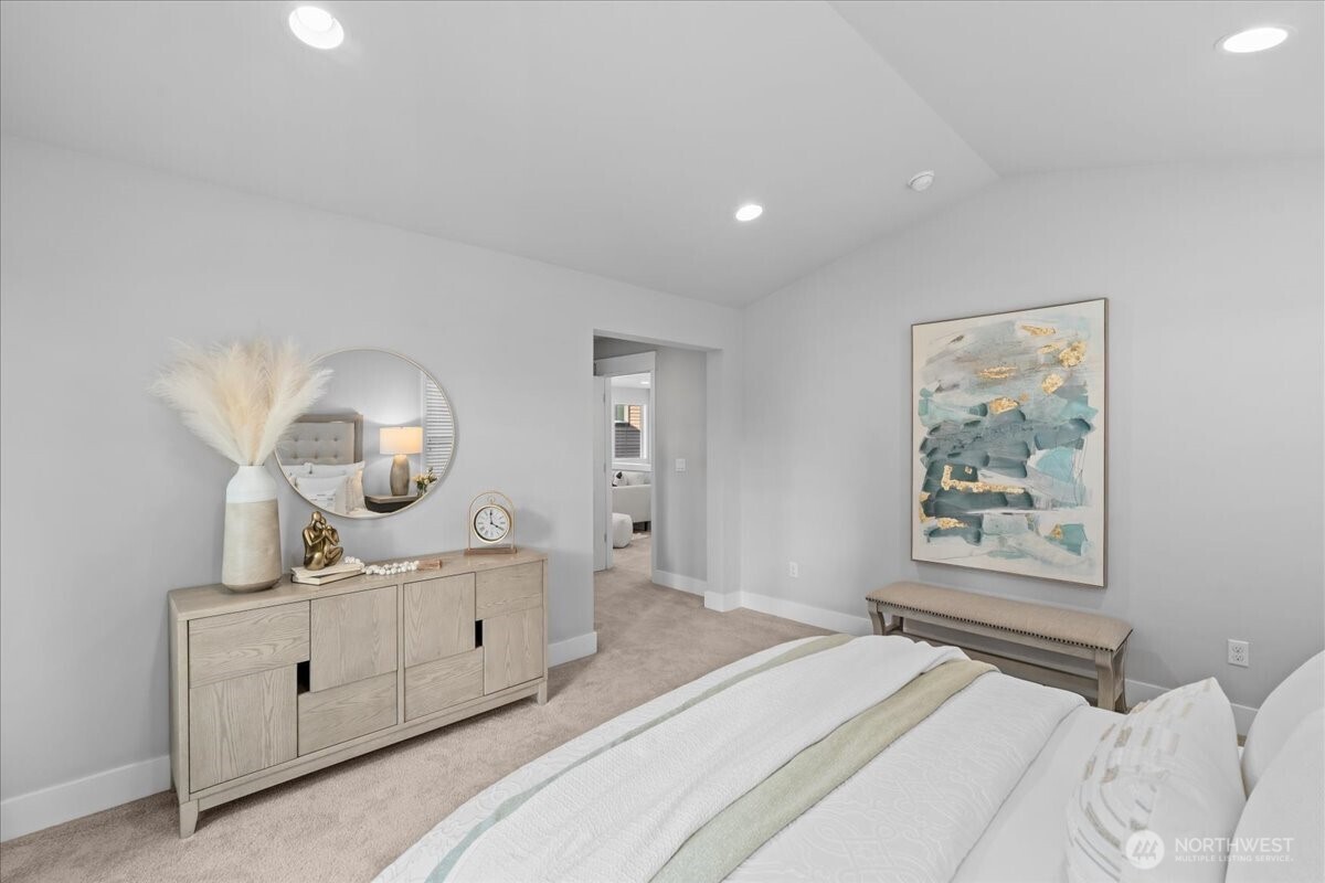 Kirkland, Washington, 98034, United States, 3 Bedrooms Bedrooms, ,3 BathroomsBathrooms,Residential,Active,2032907